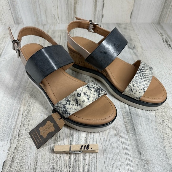 New Crevo Vickee Cork Sling Back Wedge Heel Sandal in Snake #118 - Picture 12 of 12